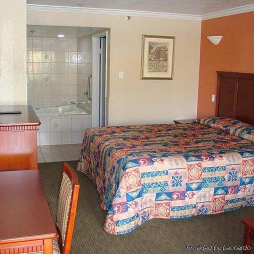 Budget 3* La Puente